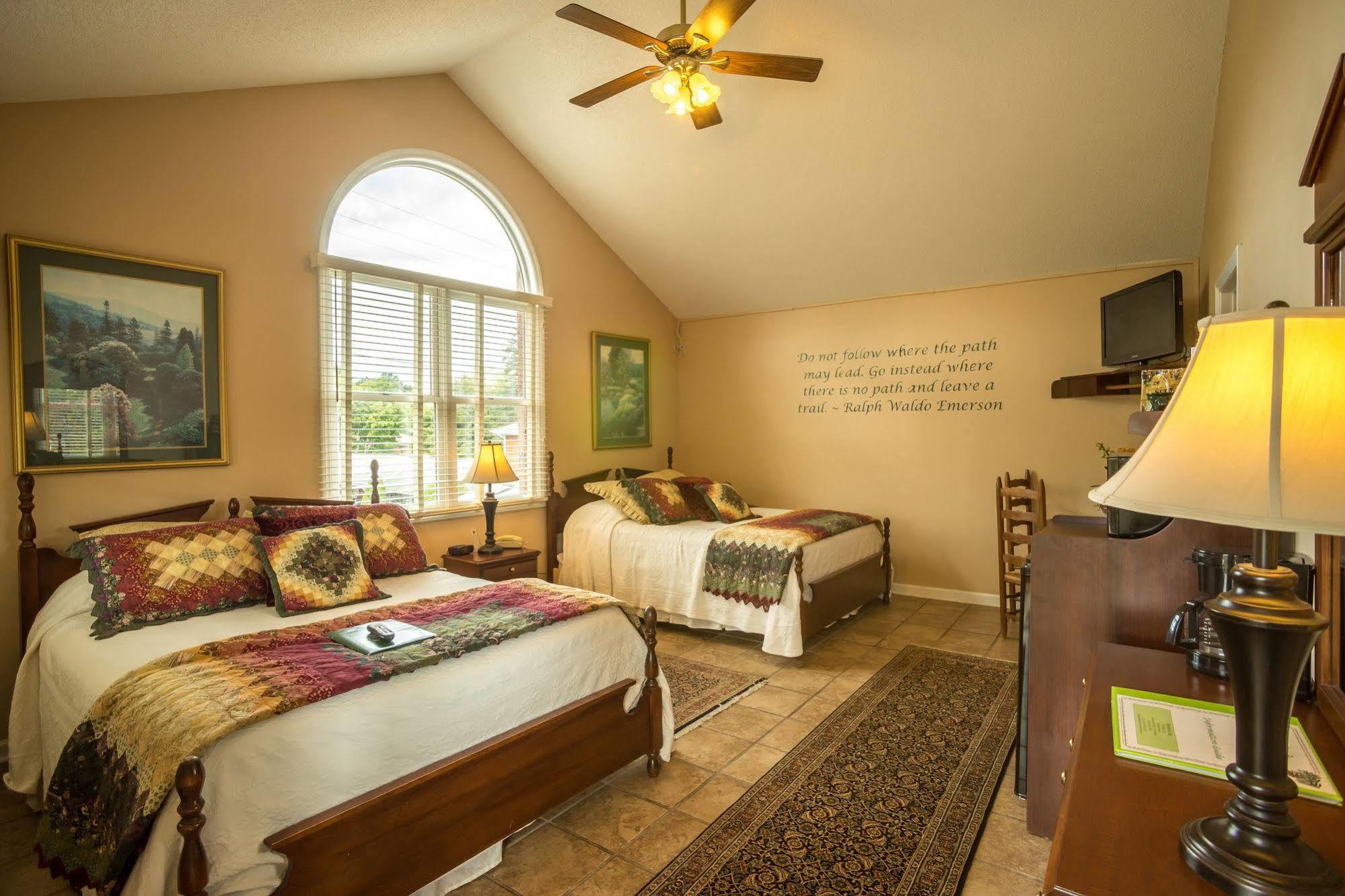 Hemlock Inn Blowing Rock Kültér fotó